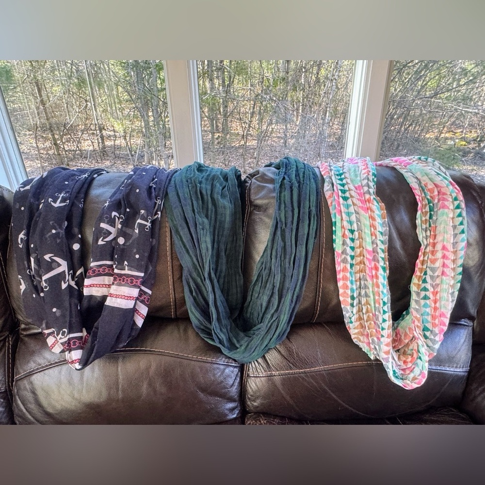 3 Infinity scarves